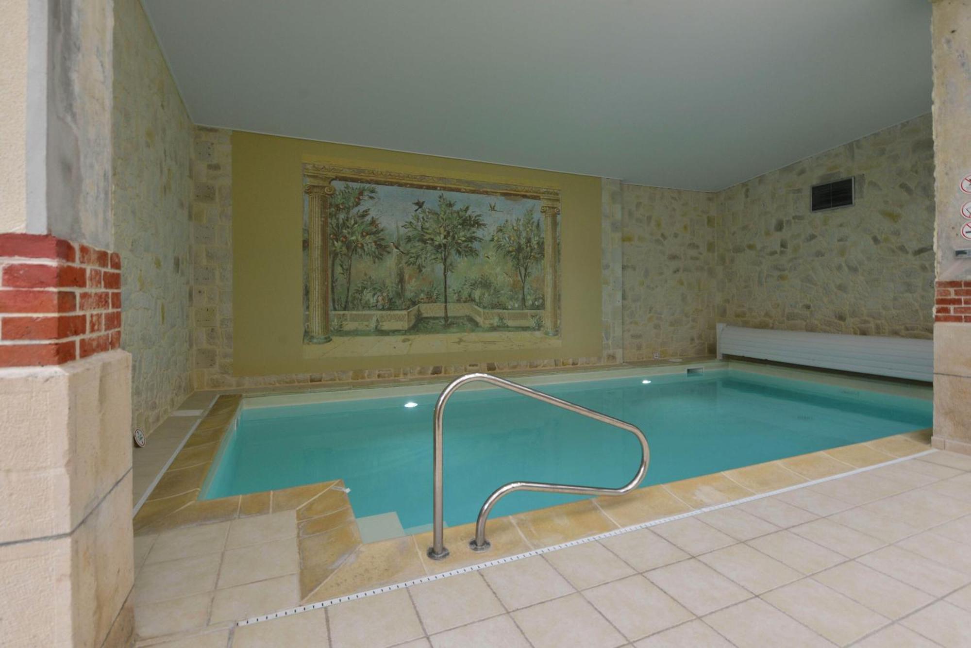 איי-שמפני Hotel Castel Jeanson מראה חיצוני תמונה