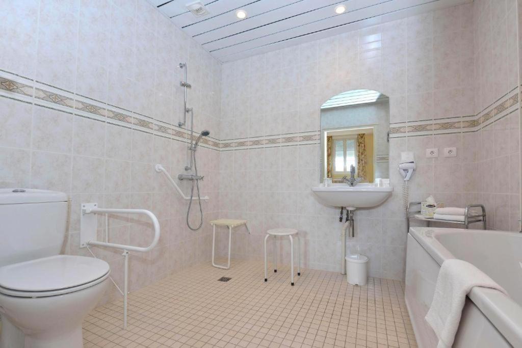 איי-שמפני Hotel Castel Jeanson חדר תמונה