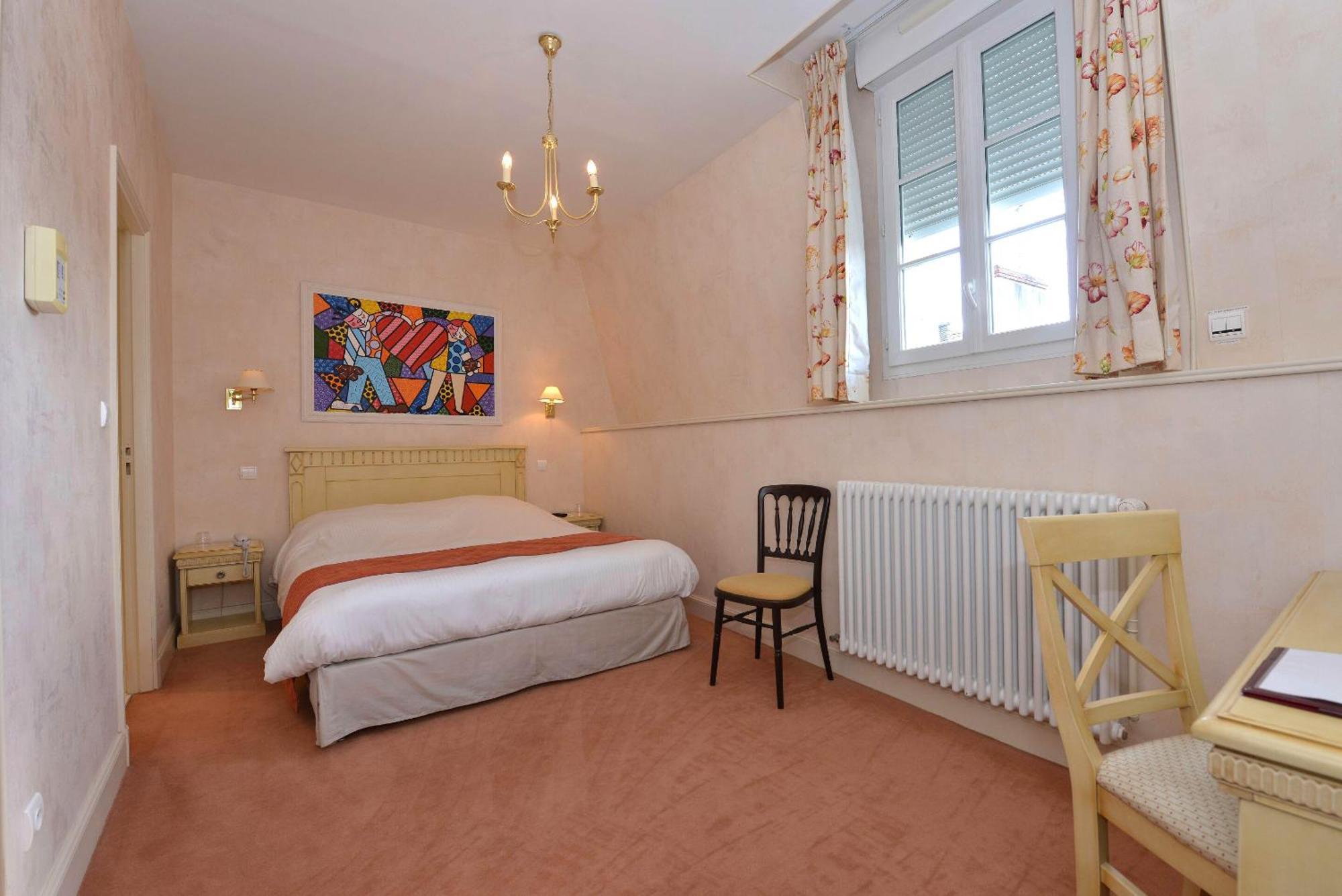 איי-שמפני Hotel Castel Jeanson חדר תמונה