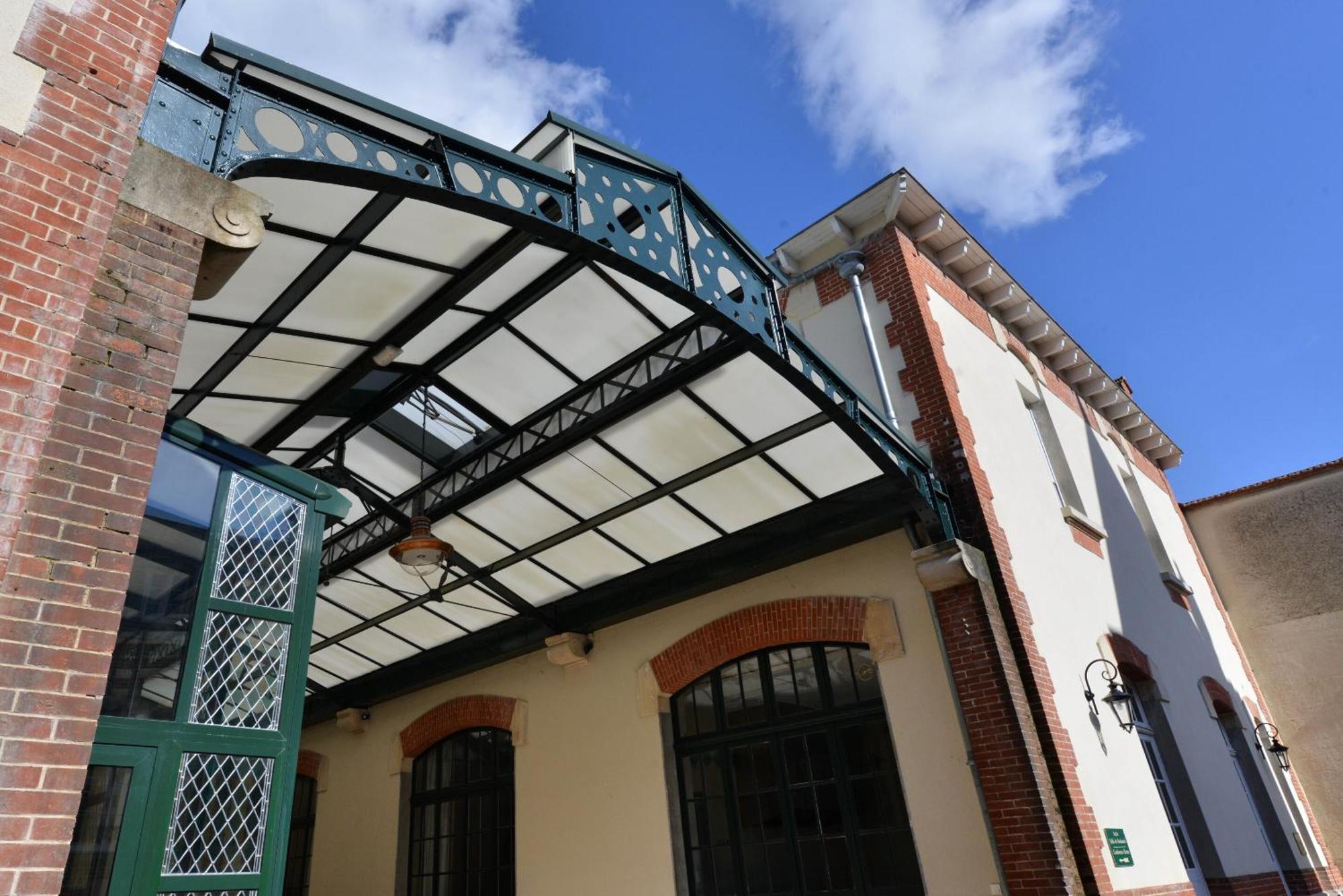 איי-שמפני Hotel Castel Jeanson מראה חיצוני תמונה