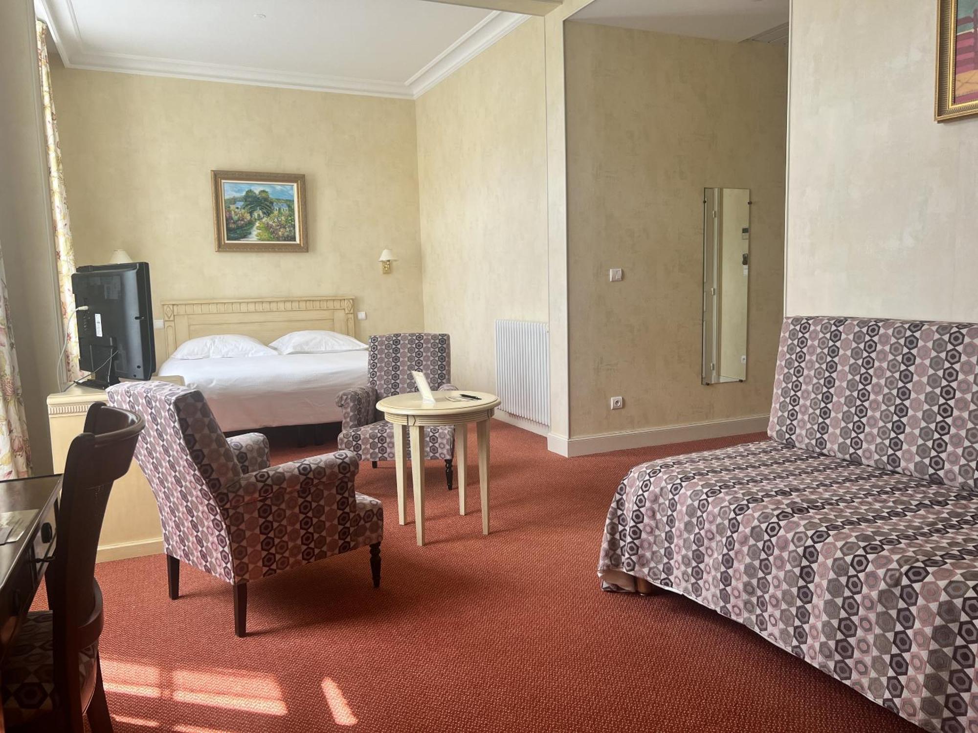 איי-שמפני Hotel Castel Jeanson חדר תמונה