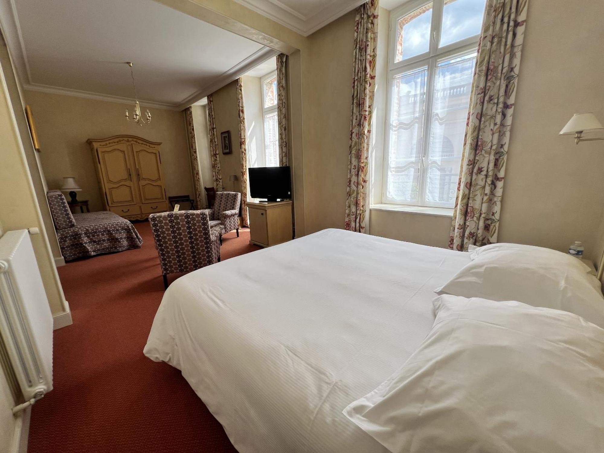 איי-שמפני Hotel Castel Jeanson חדר תמונה